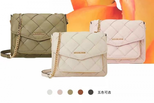 名品奥特莱斯新品攻略，将春日的温柔穿在身上 